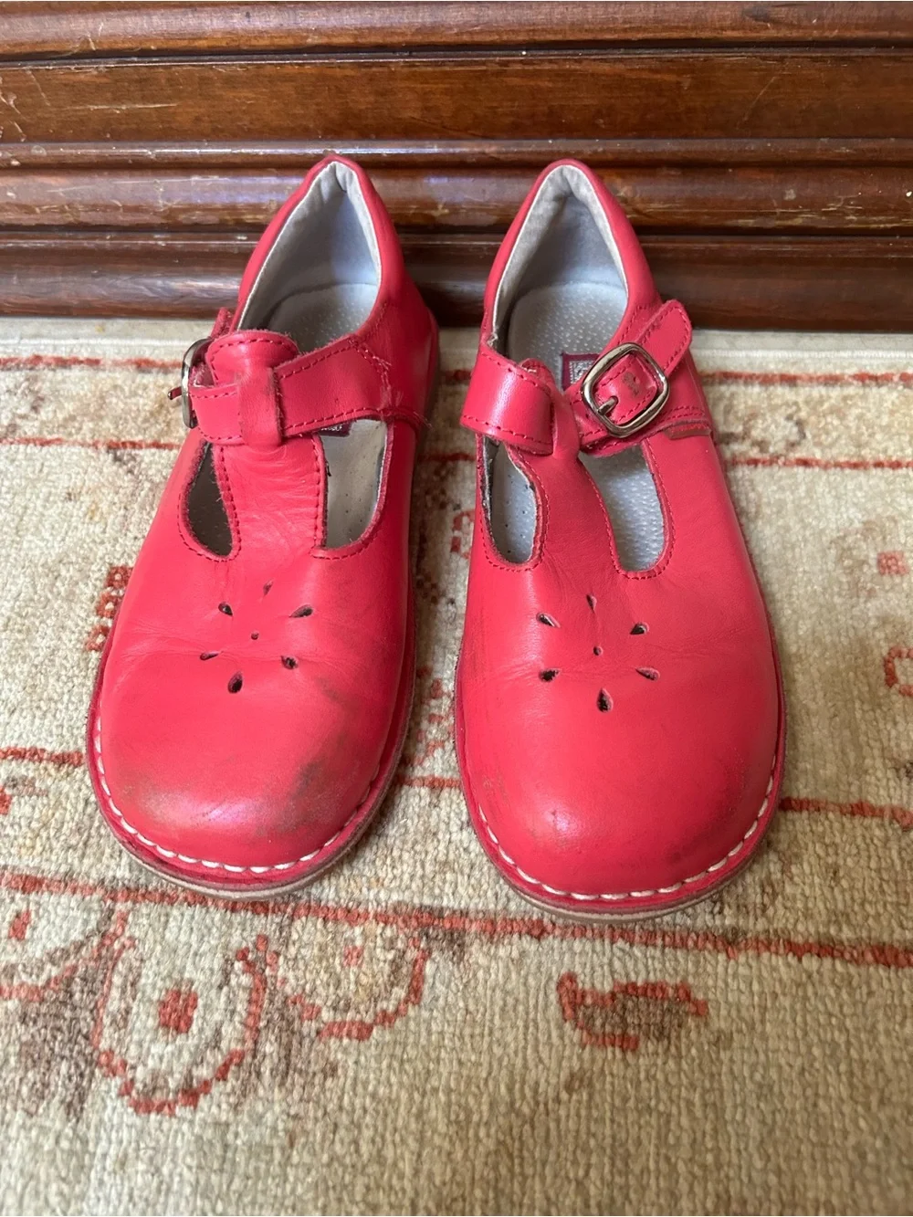 L’Amour Pink Girls Dress Shoes.